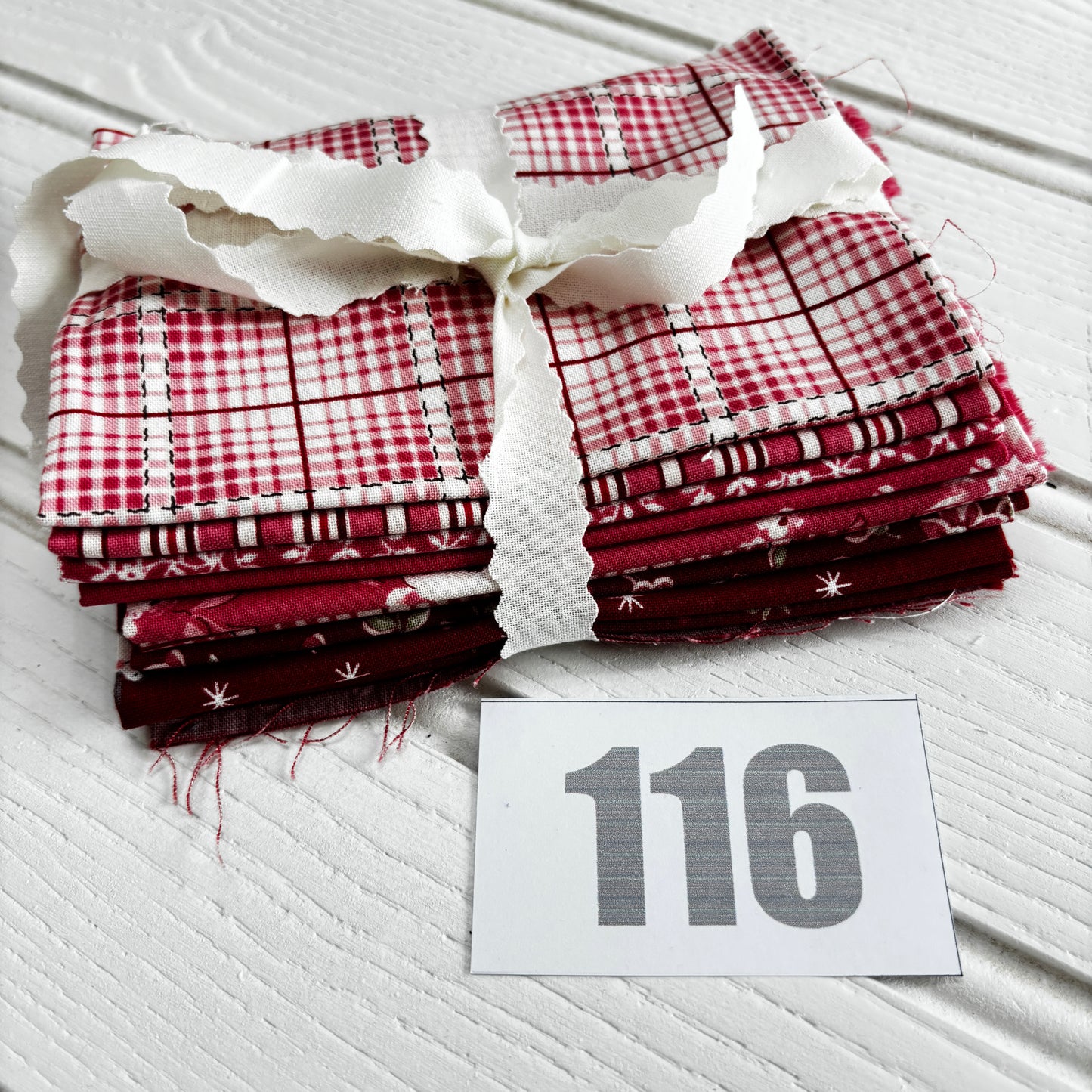 Moda A very sweet Christmas by Bunny Hill print bundle 116