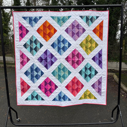 The Floating Diamonds Quilt – 56” square (Q31)