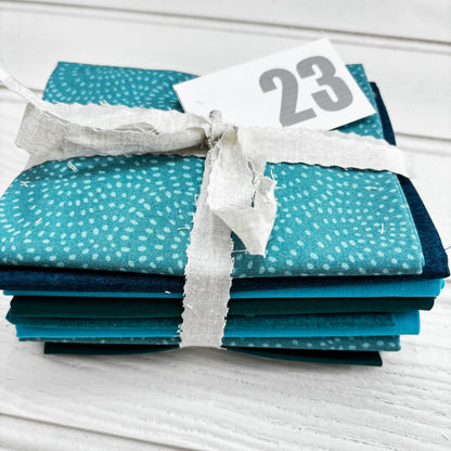 Teal / aqua blue solid and blender bundle 23