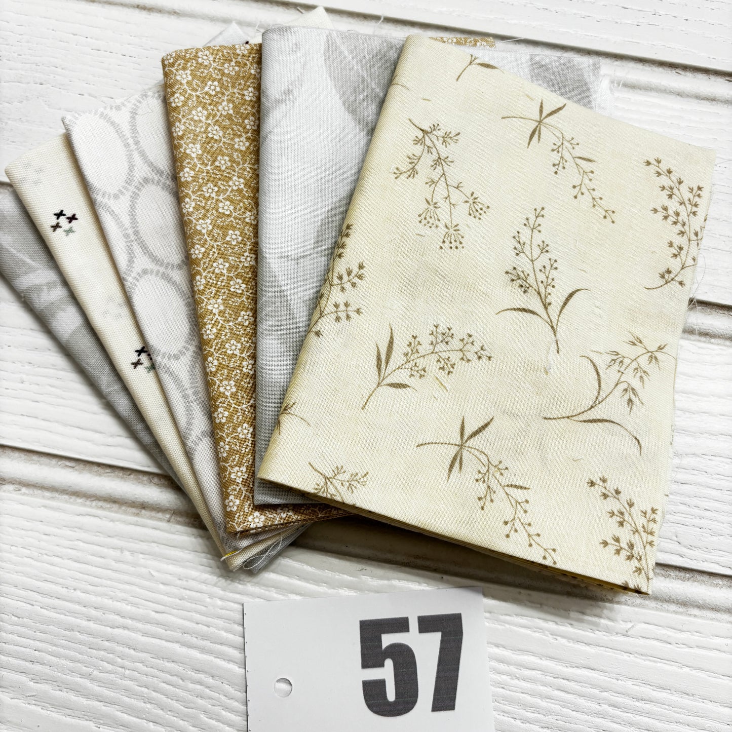 Cream / white solid and blender bundle 57