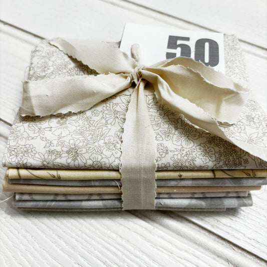 Cream / white solid and blender bundle 50