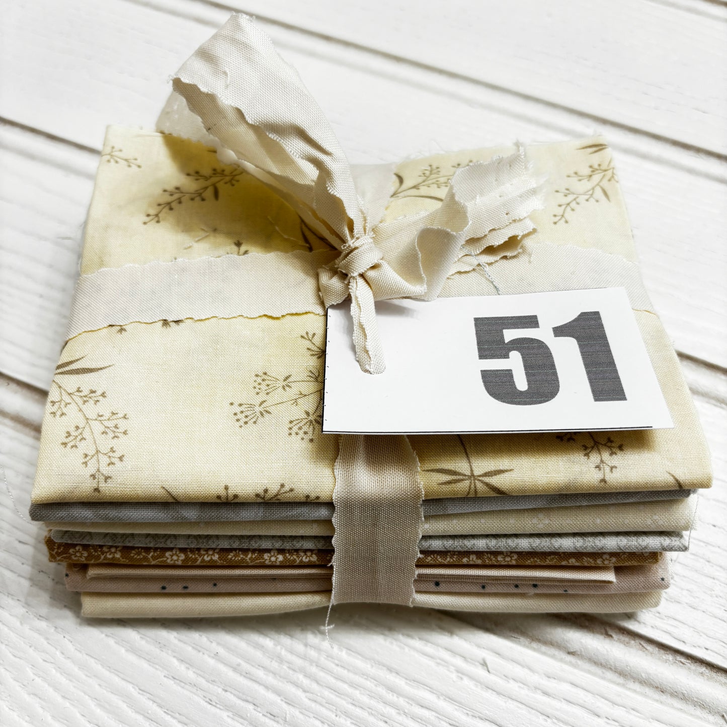 Cream / white solid and blender bundle 51