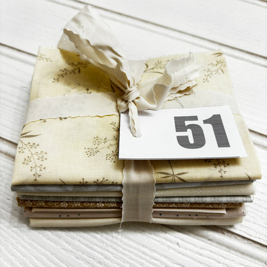 Cream / white solid and blender bundle 51