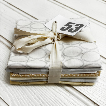 Cream / white solid and blender bundle 53