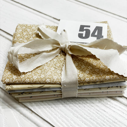 Cream / white solid and blender bundle 54