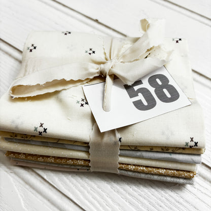 Cream / white solid and blender bundle 58
