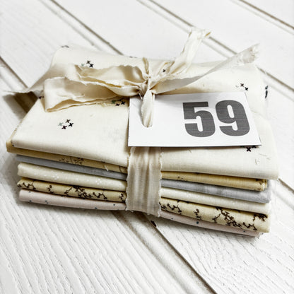 Cream / white solid and blender bundle 59