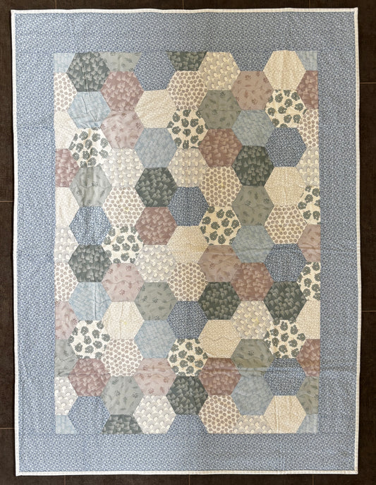 The Blue hexagons baby quilt - 36" x 46"